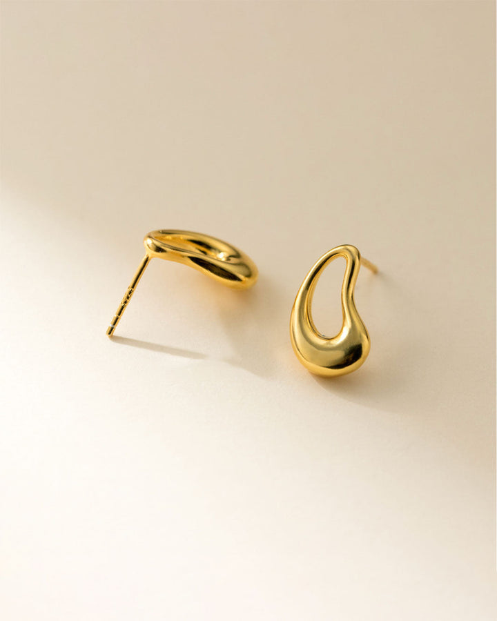 Chic Avocado Stud Earrings