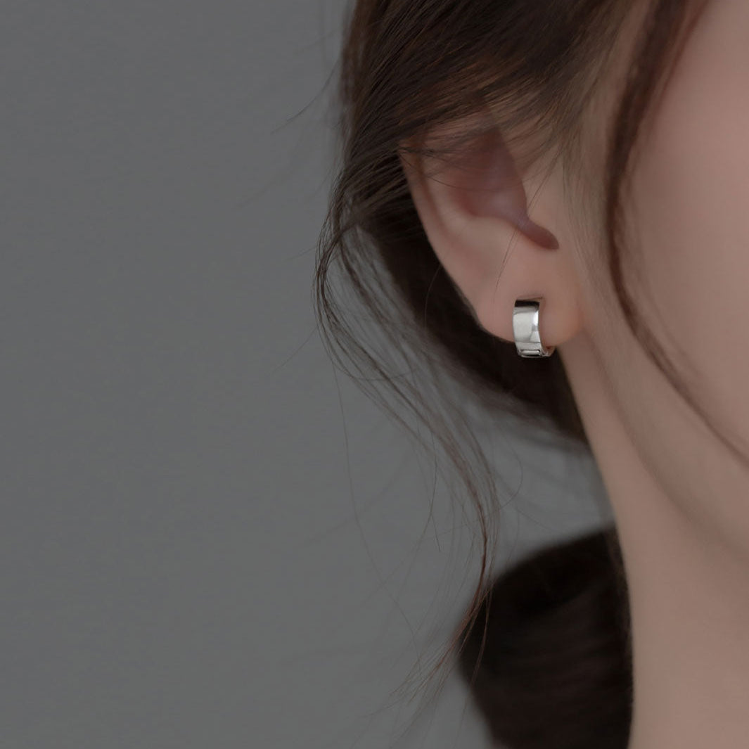 Bree Chunky Huggie Earrings