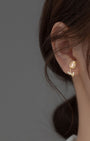 Cat Eye Tulip Stud Earrings