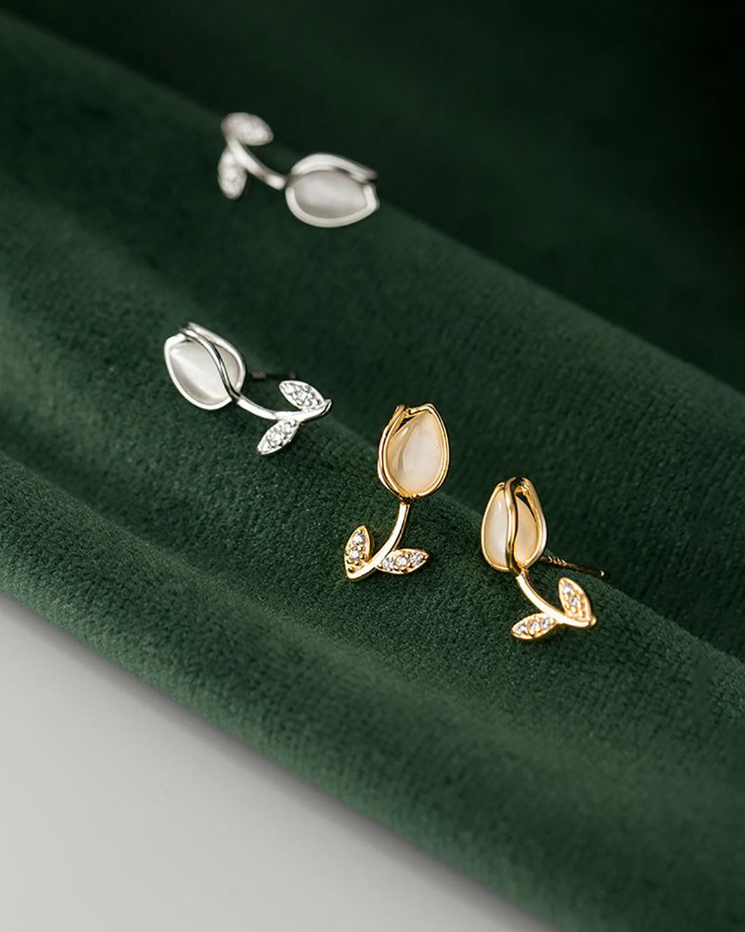 Cat Eye Tulip Stud Earrings