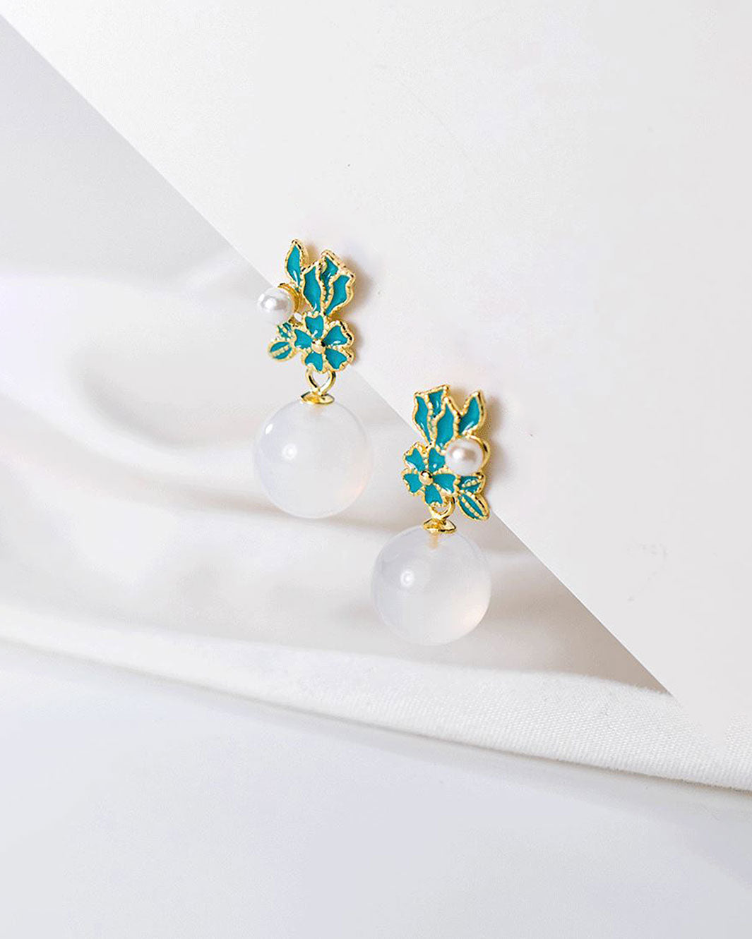 Lin Floral Drop Earrings