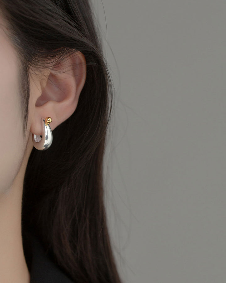 Victoria Contrast C-shaped Drop Earrings