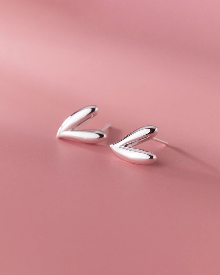 Mini Vida Heart Stud Earrings