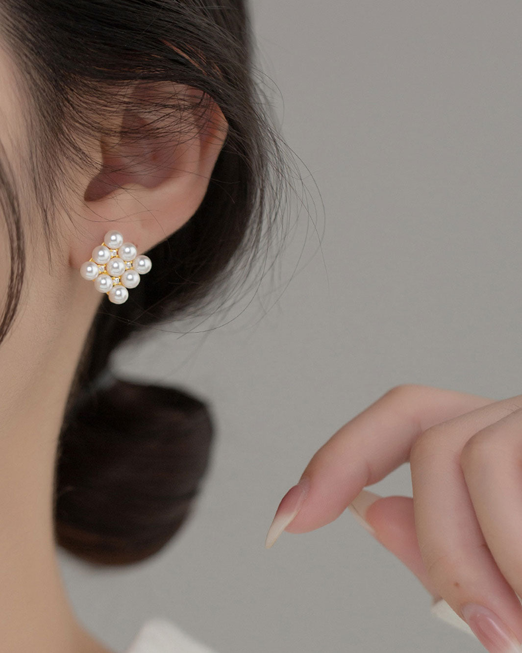 Veda Pearly Square Stud Earrings
