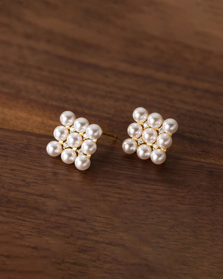 Veda Pearly Square Stud Earrings