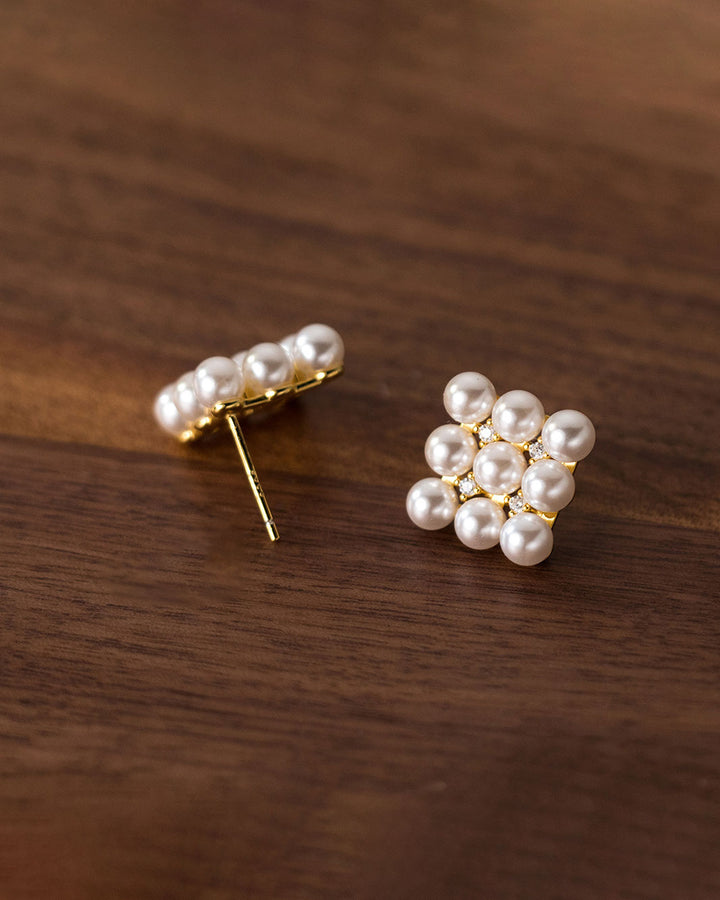 Veda Pearly Square Stud Earrings