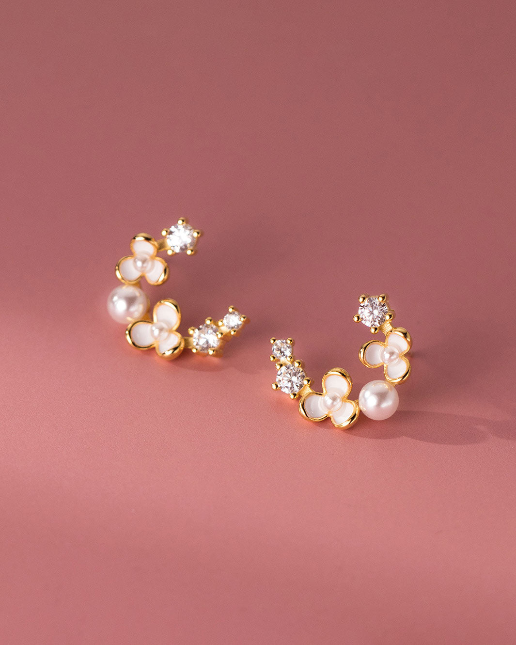 Arabella Floral Curve Stud Earrings