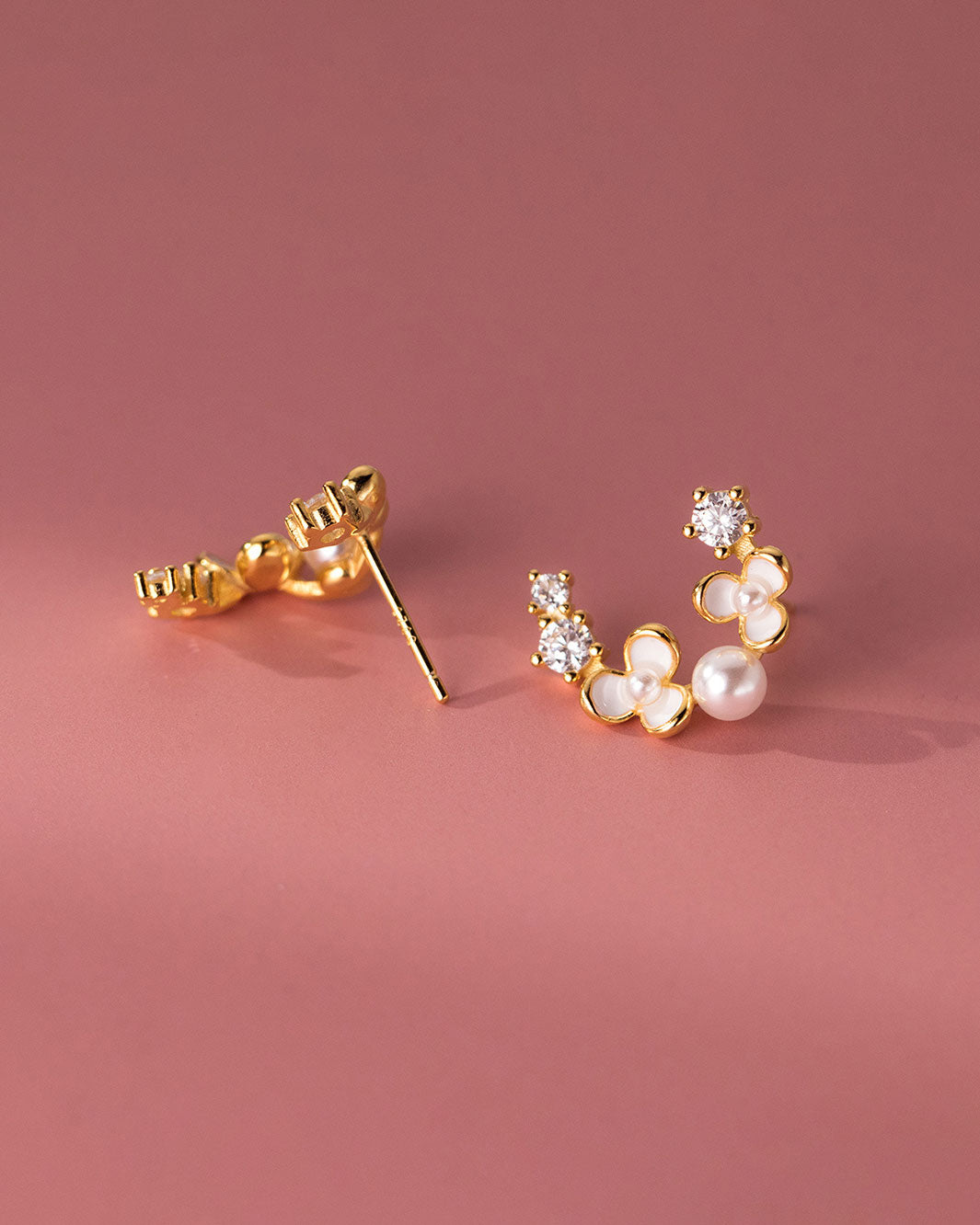 Arabella Floral Curve Stud Earrings