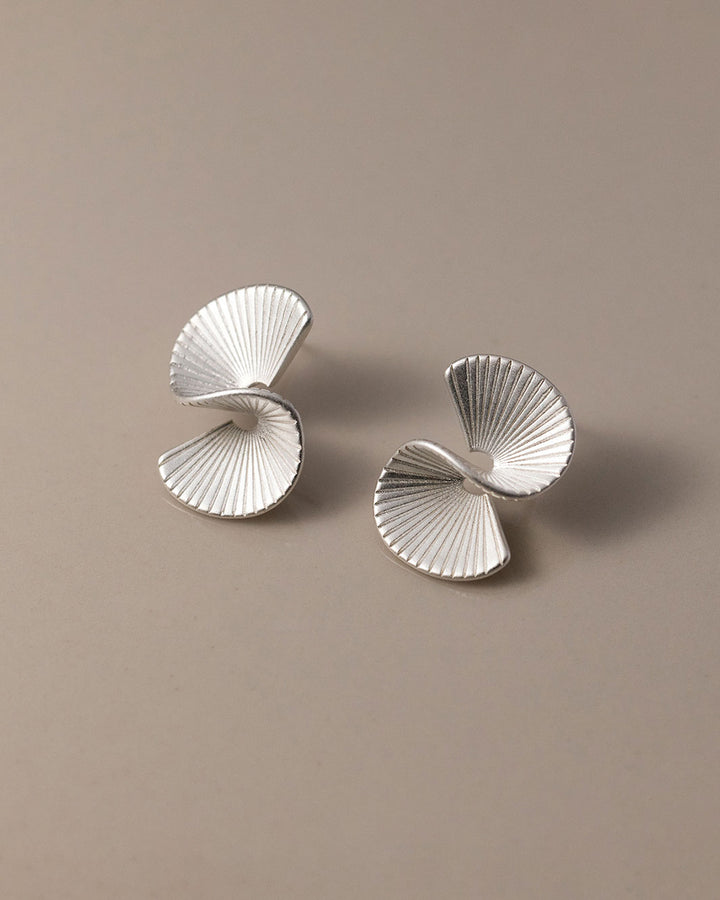 Daia S Shape Fan Stud Earrings