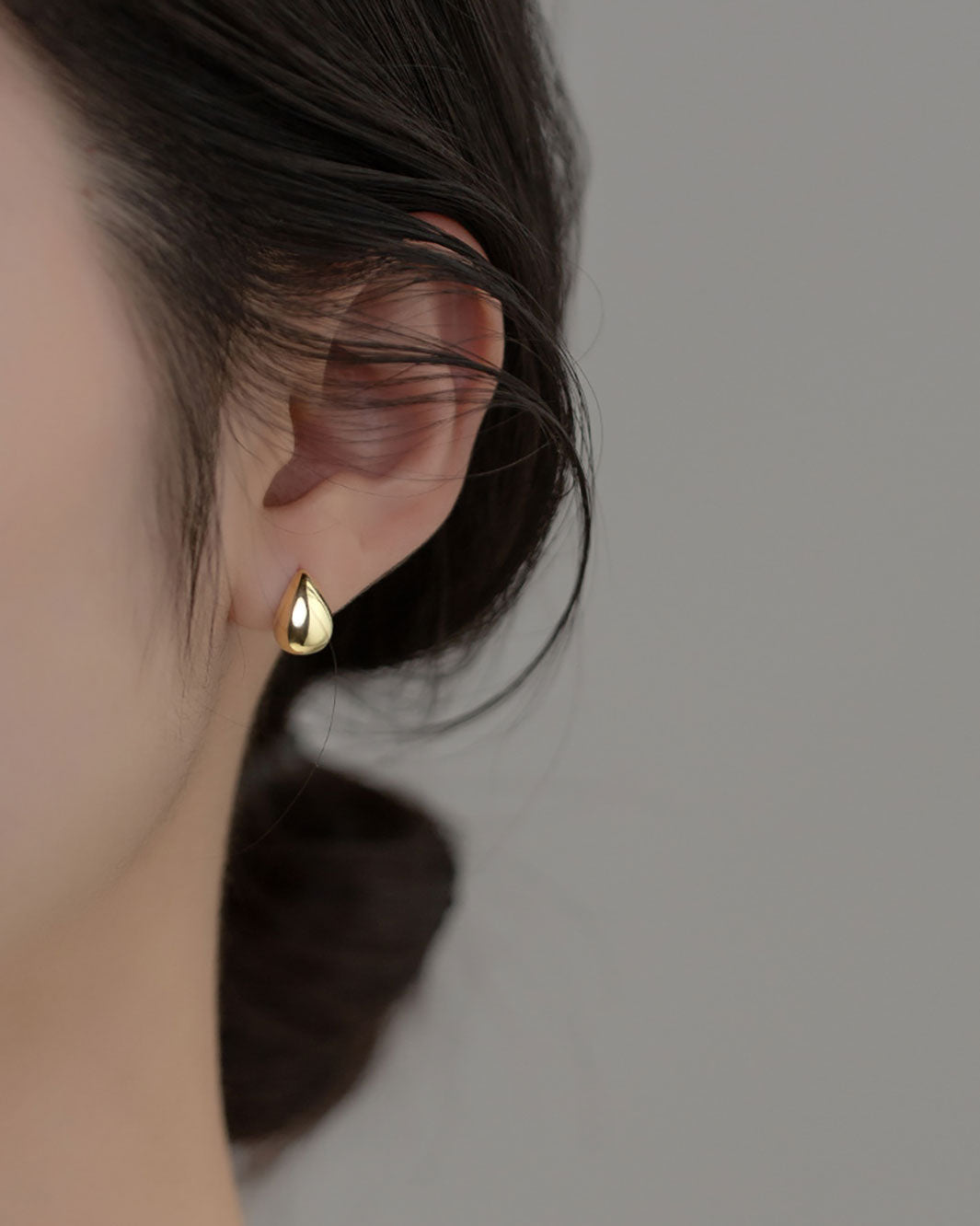 Derya Droplet Stud Earrings