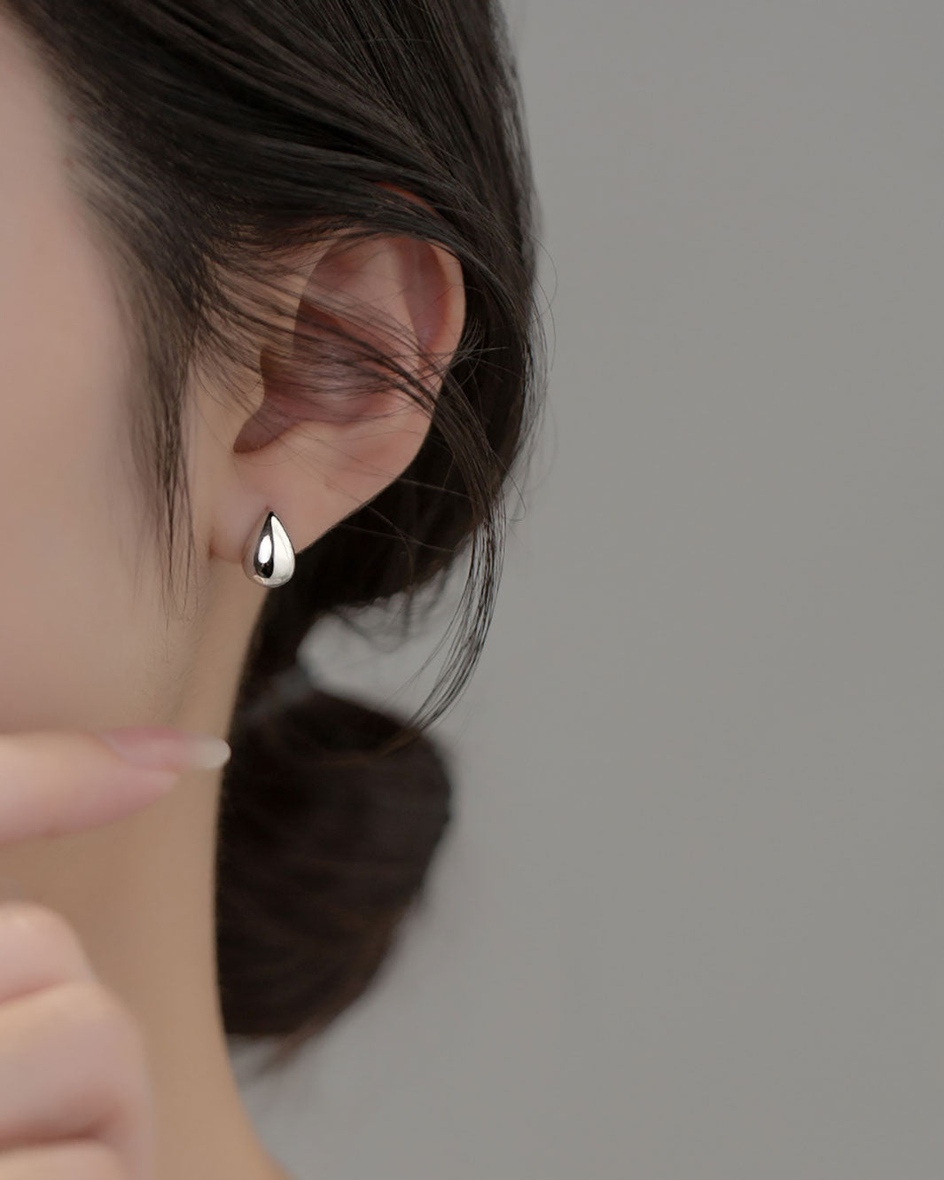 Derya Droplet Stud Earrings