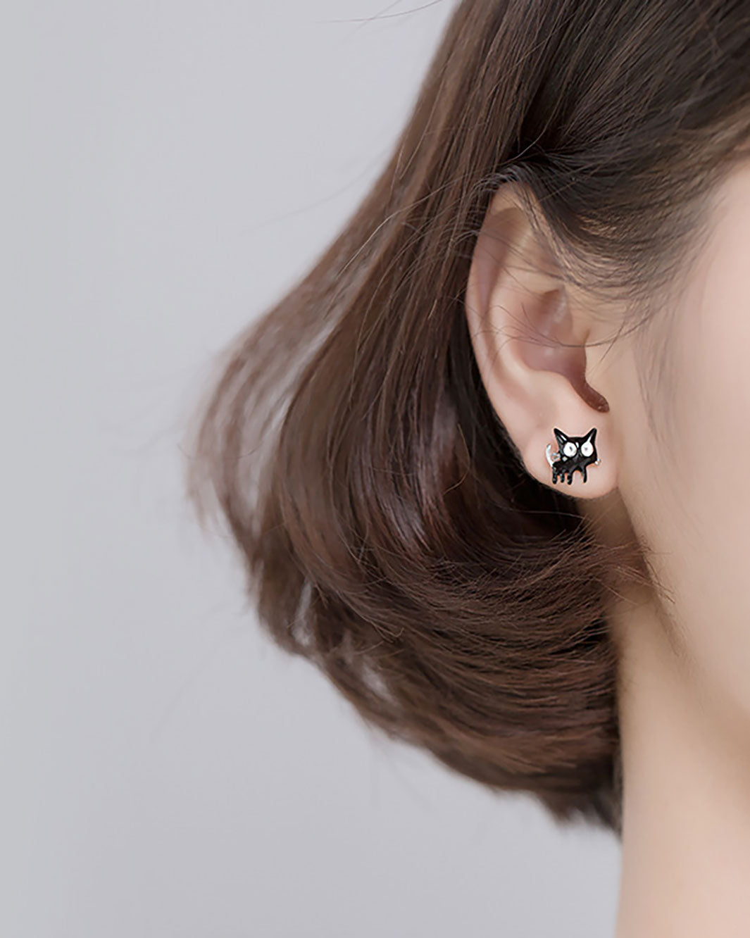 Ebony & Ivory Cats Stud Earrings