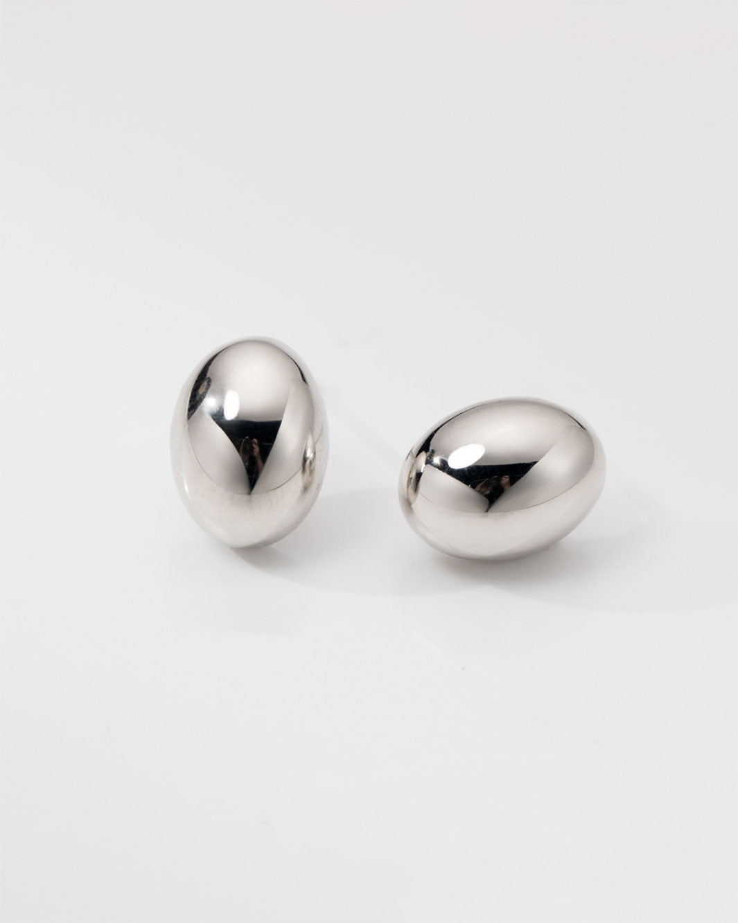 Ivanna Oval Dome Stud Earrings