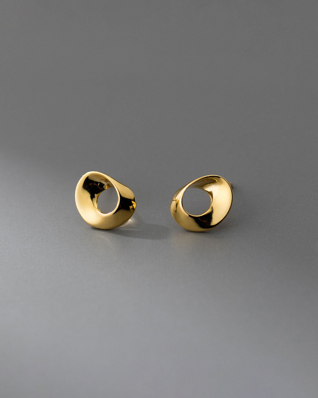 Vera Loop Stud Earrings