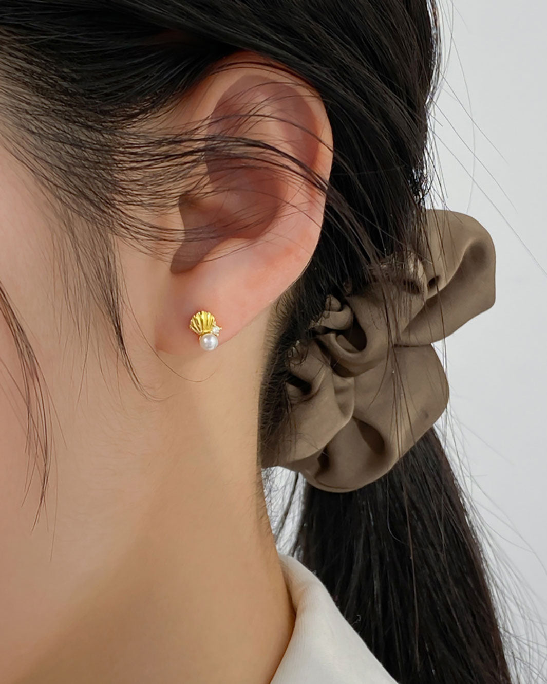 Seashell Barbell Earrings