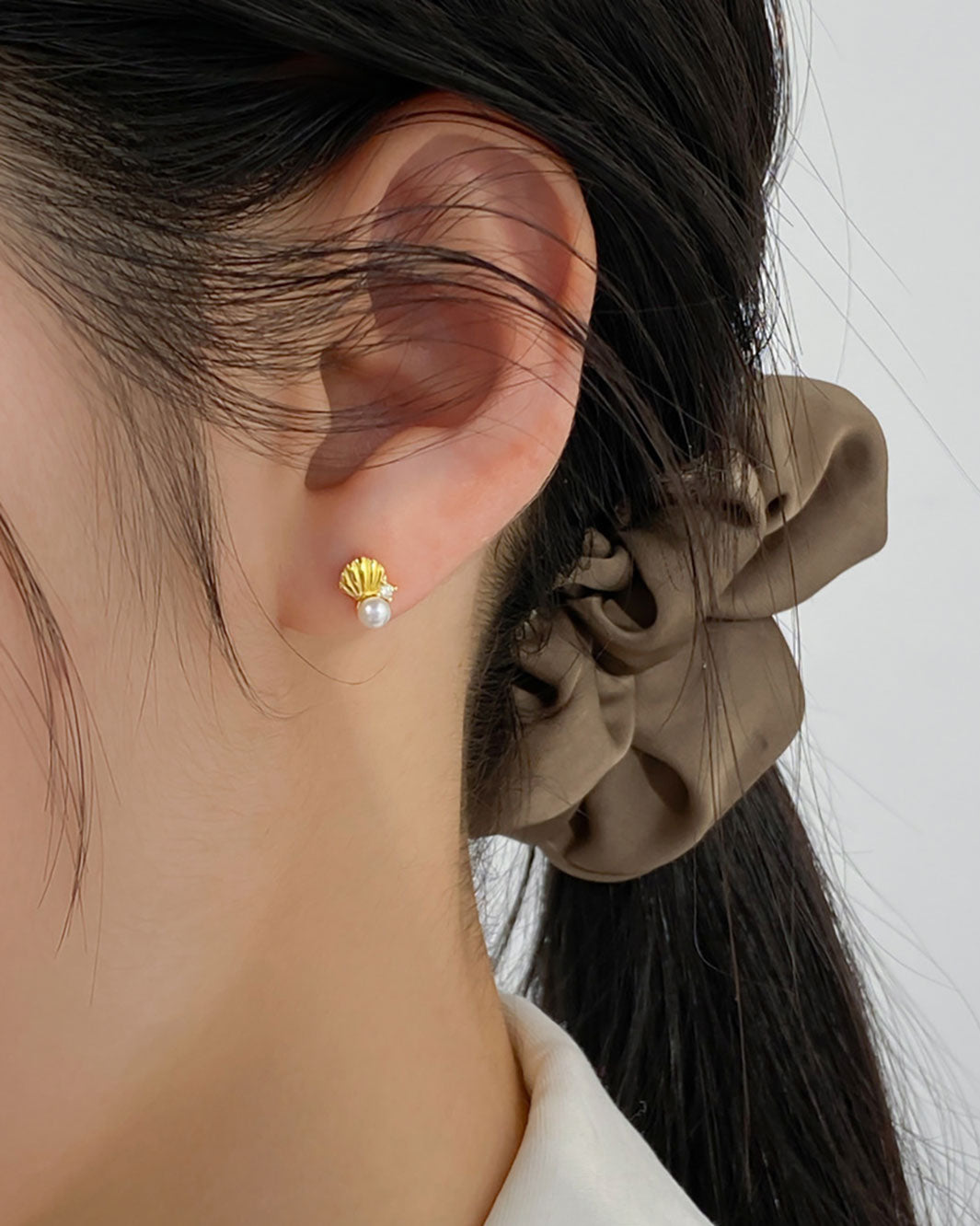Seashell Barbell Earrings