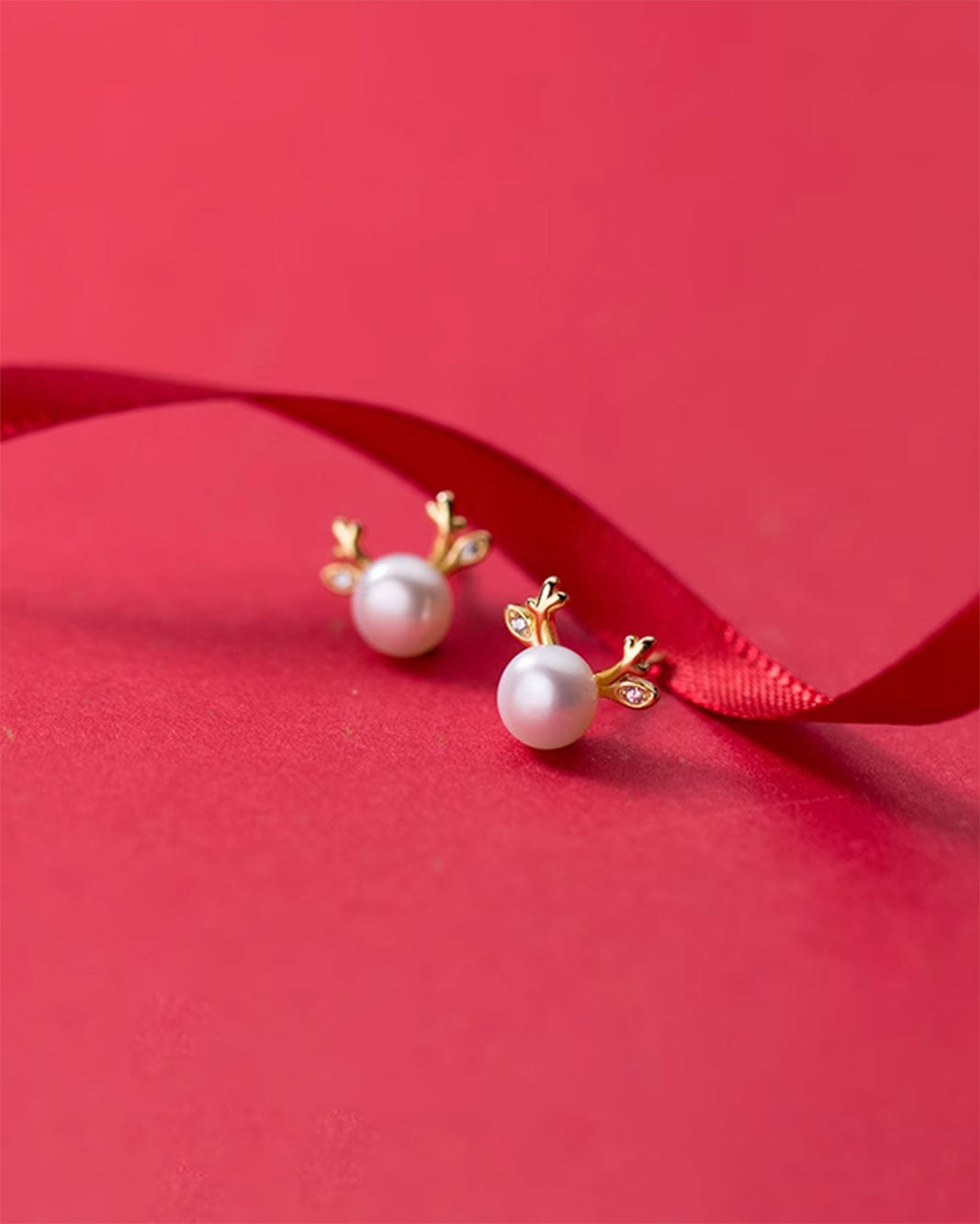 Rudolph Pearl Stud Earrings