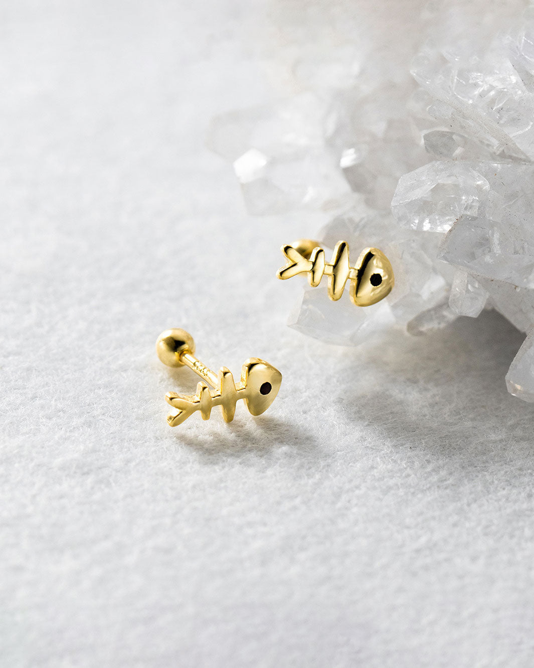 Nori Fishbone Barbell Earrings