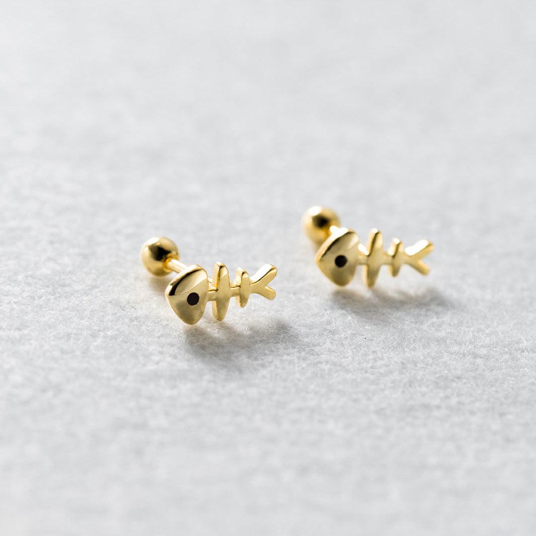 Nori Fishbone Barbell Earrings