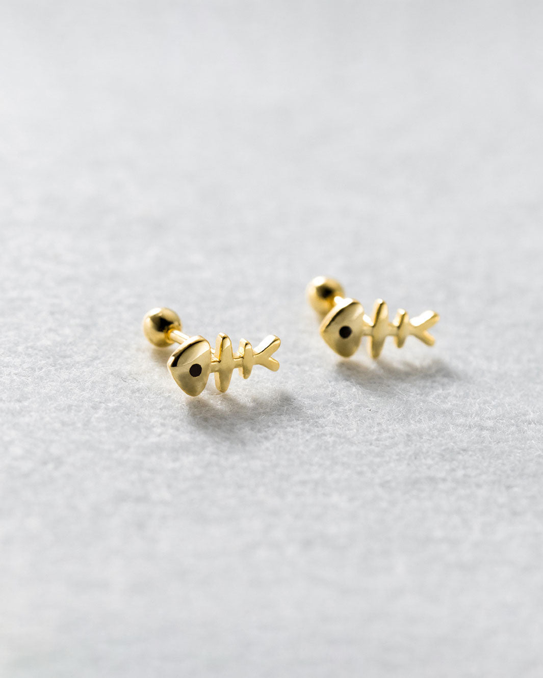 Nori Fishbone Barbell Earrings