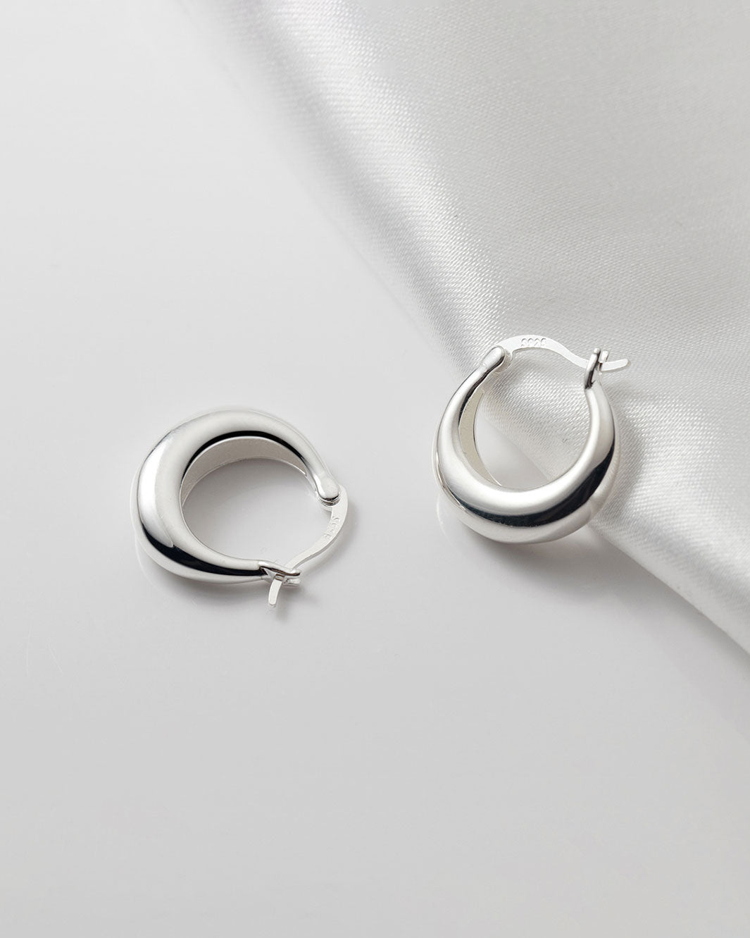 Beatrix Bold Hoop Earrings