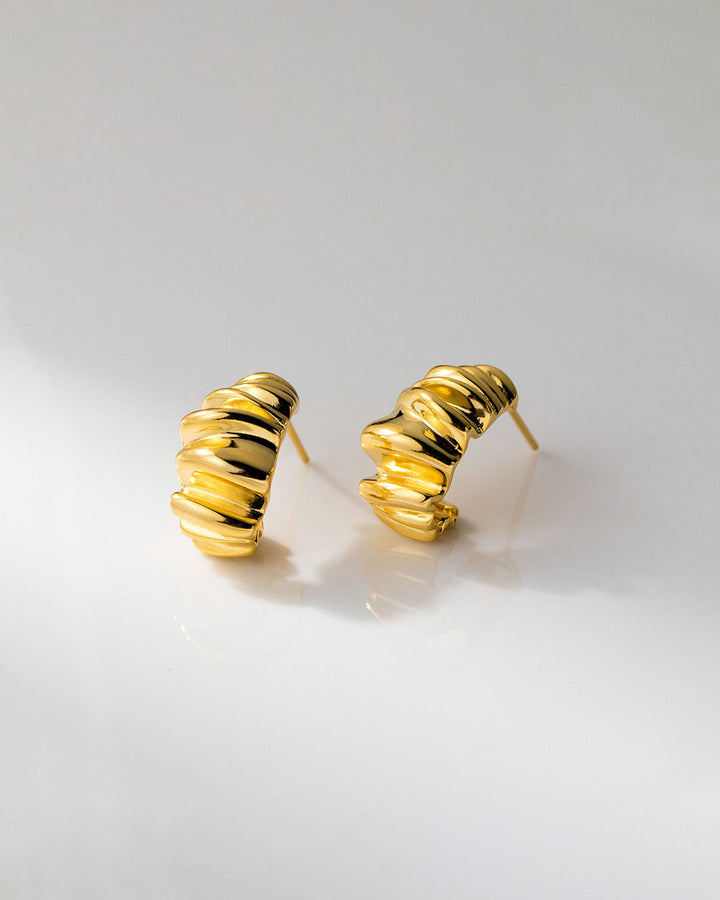 Rhea Crinkle Flow Stud Earrings