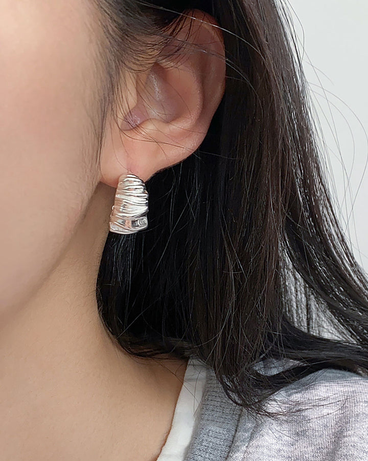 Rhea Crinkle Flow Stud Earrings