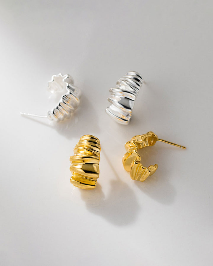 Rhea Crinkle Flow Stud Earrings