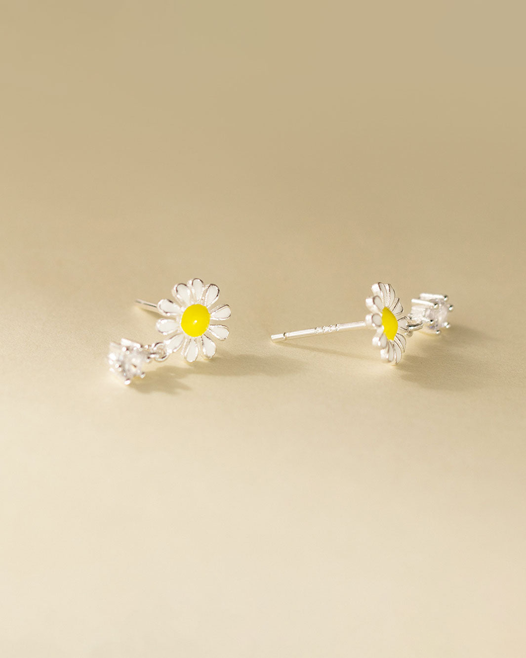 Sunny Daisy Drop Earrings