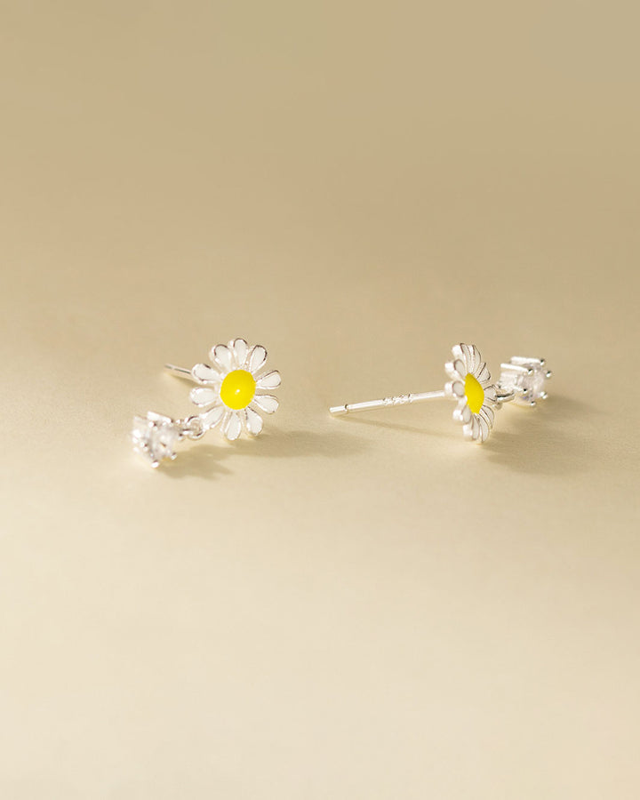 Sunny Daisy Drop Earrings