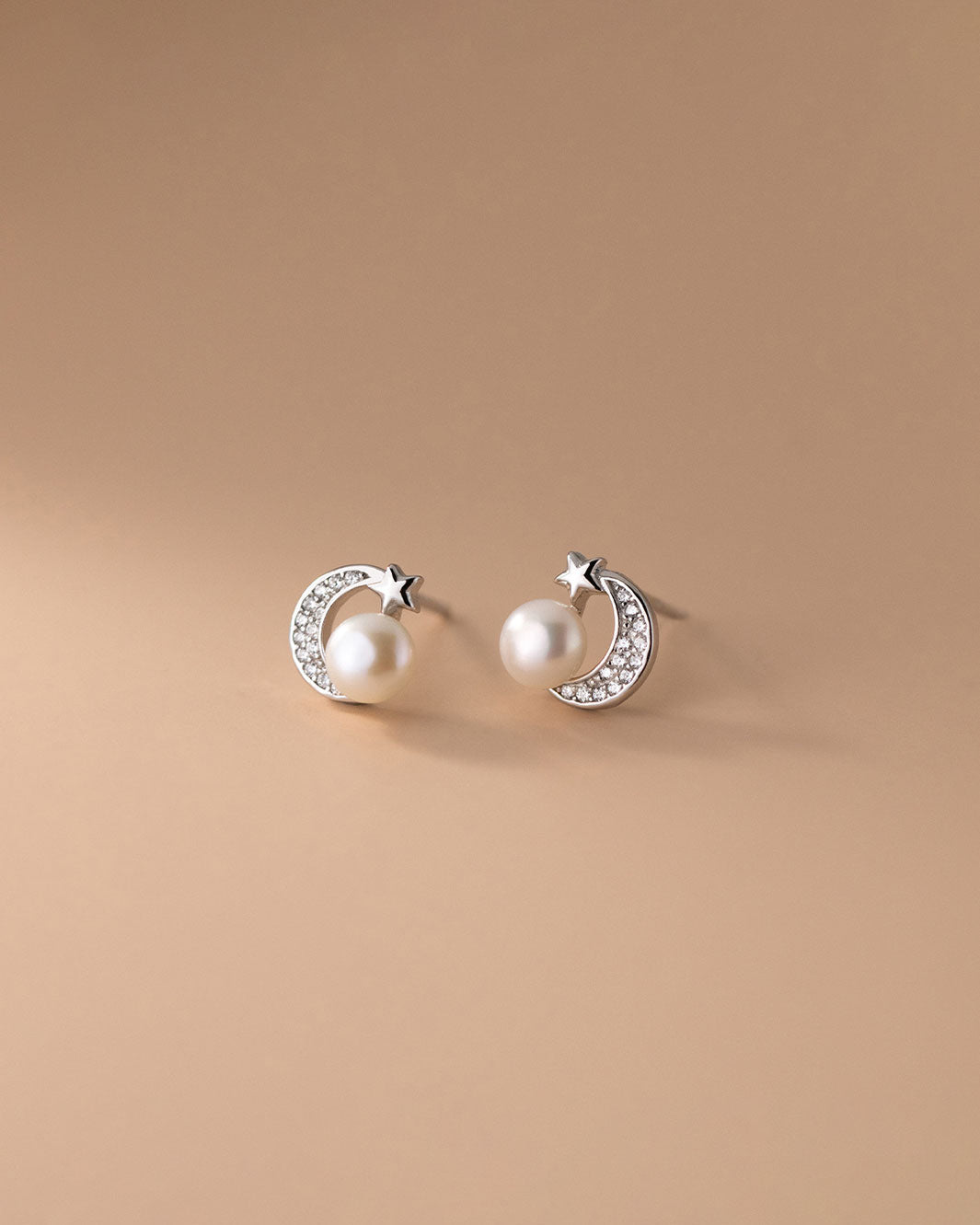 Moonlight Pearl Star Stud Earrings