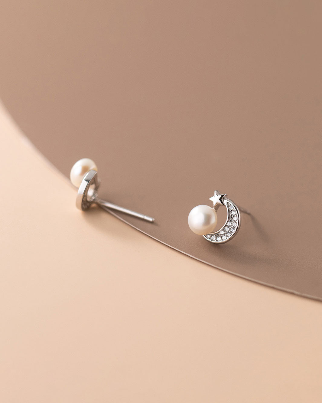 Moonlight Pearl Star Stud Earrings