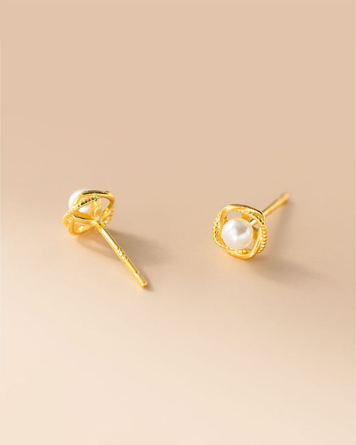 Kira Pearl Stud Earrings