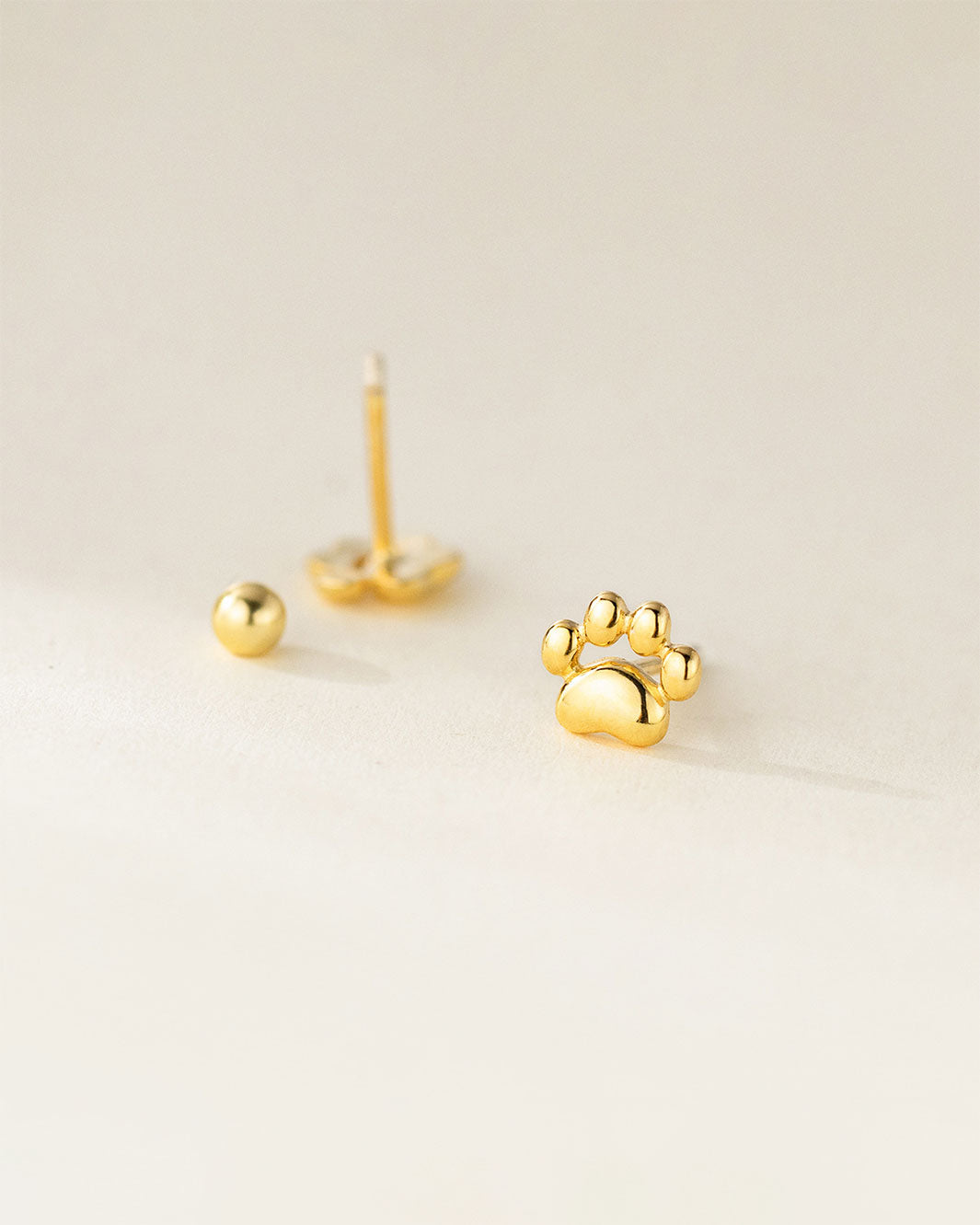Pippa Paw Barbell Earrings