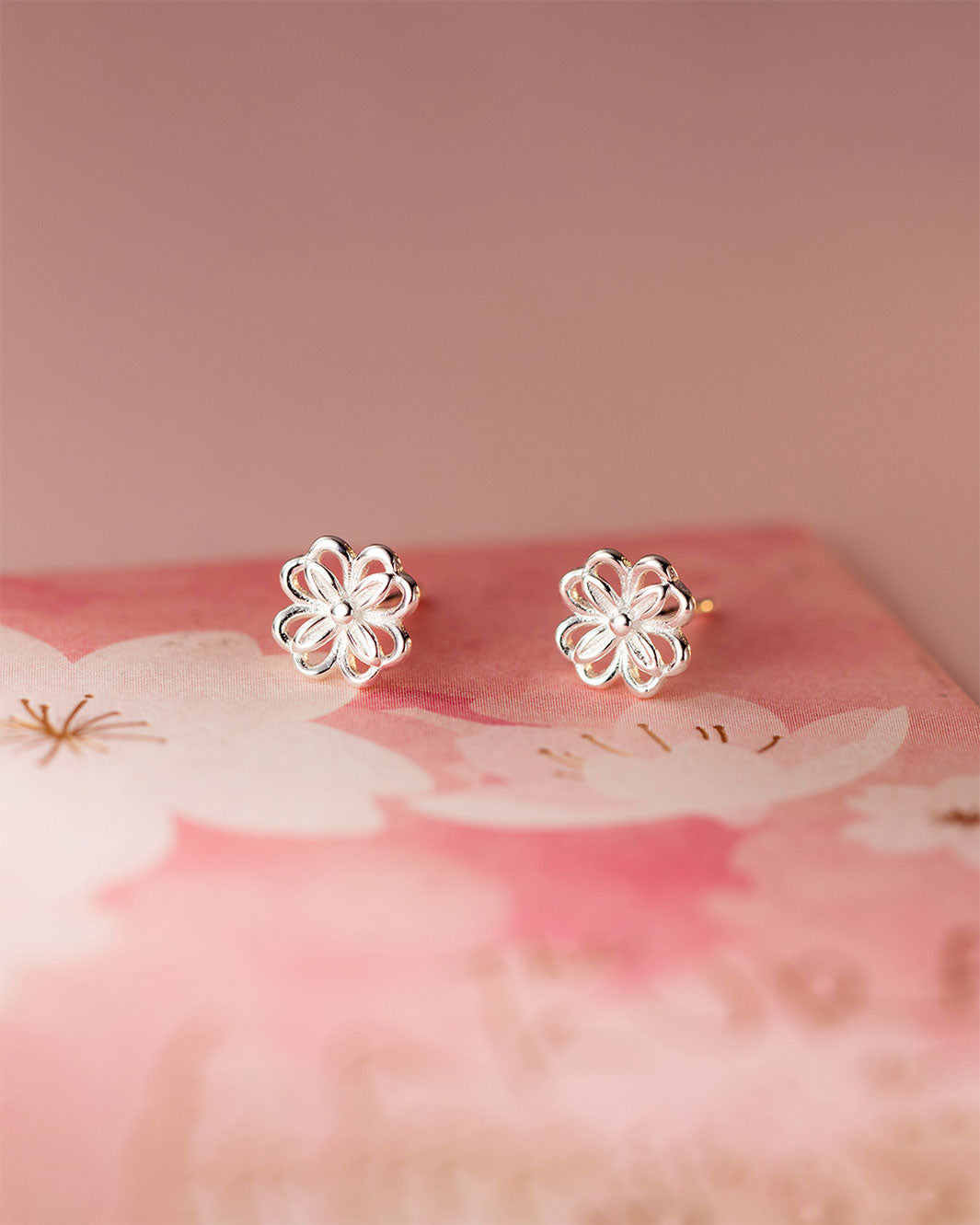 Aimee Openwork Flower Stud Earrings
