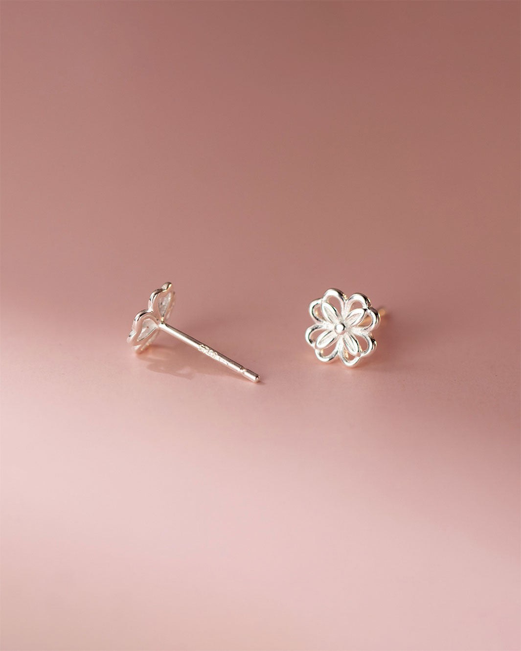Aimee Openwork Flower Stud Earrings