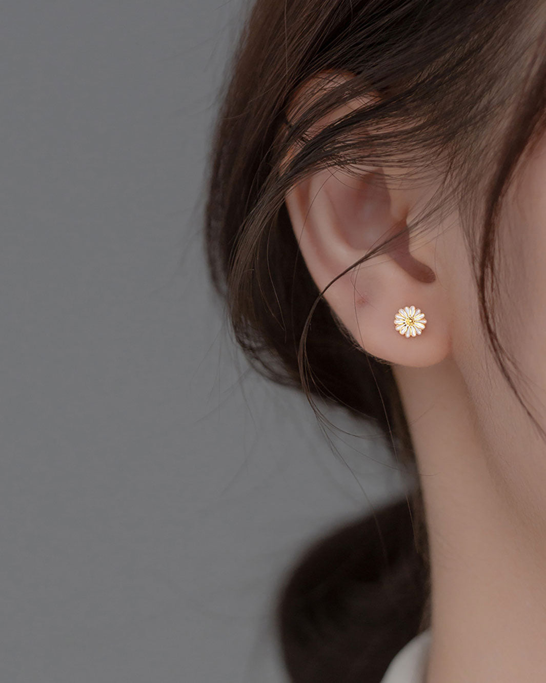 Daisy Stud Earrings