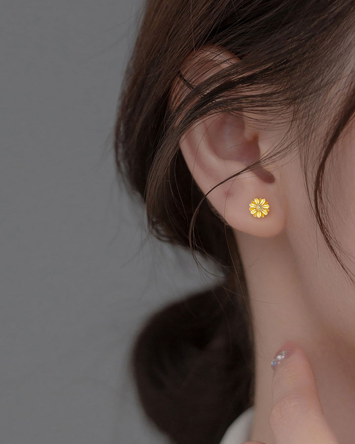 Daisy Stud Earrings