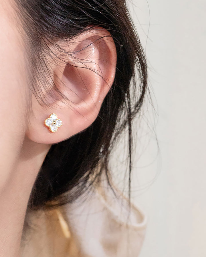 Liora Clover Barbell Earrings