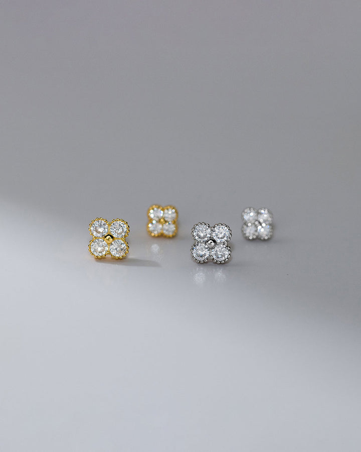 Liora Clover Barbell Earrings