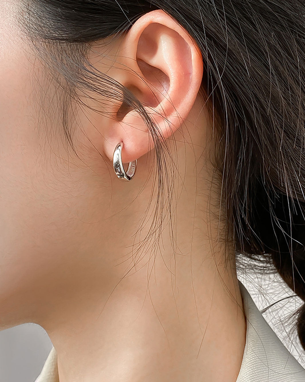 Round Tapered Hoop Earrings