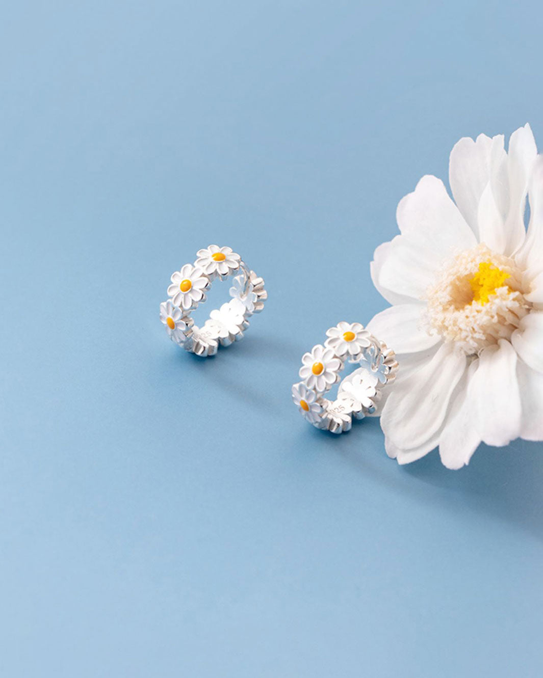 White Daisies Hoop Earrings