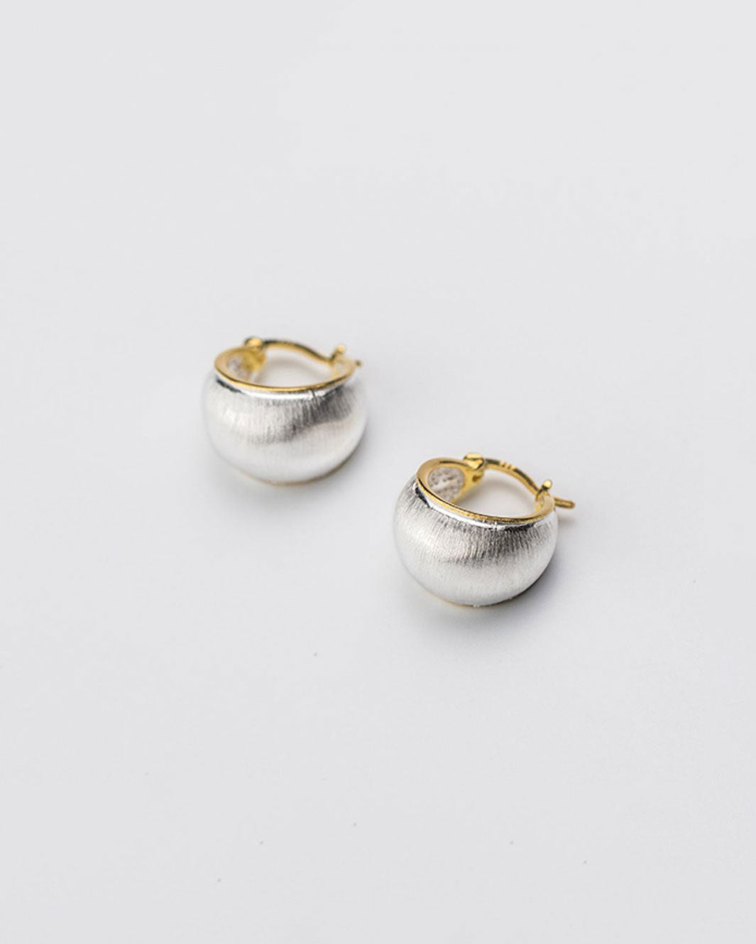 Athena Classique Thick Hoop Earrings