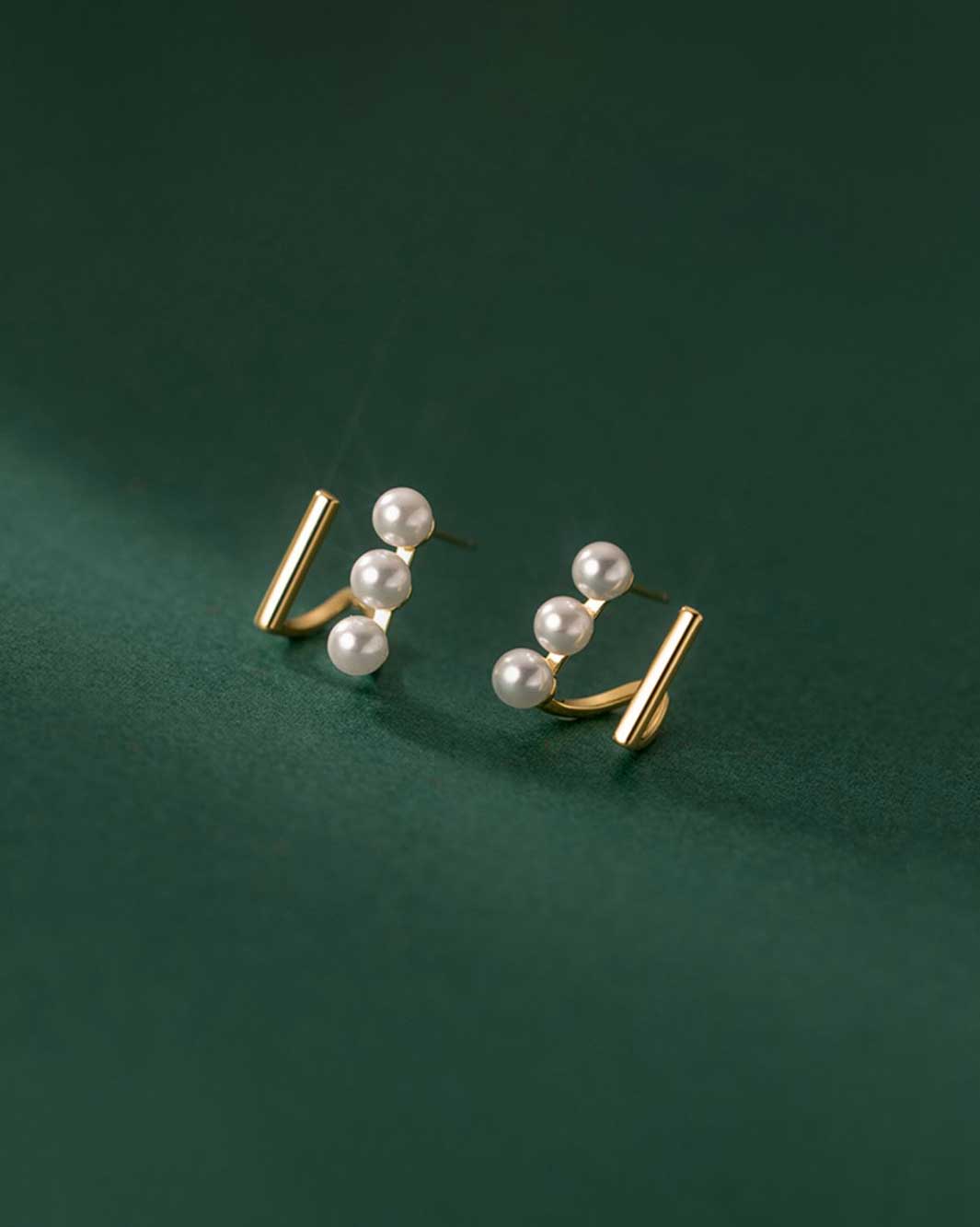 Martha Pearl Stud Earrings