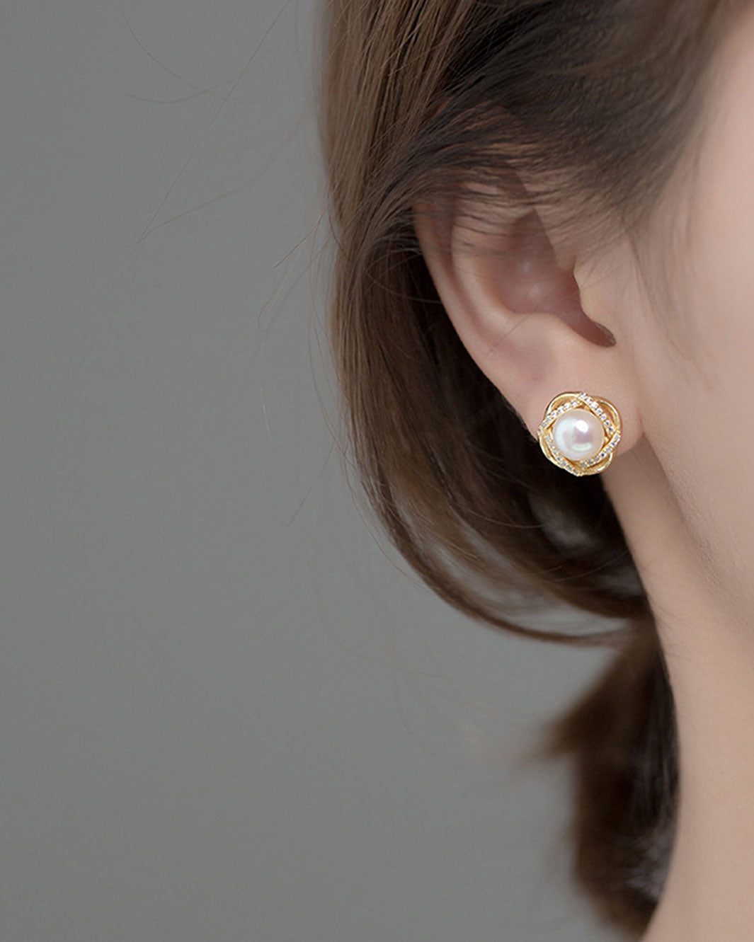 Jori Pearl Stud Earrings