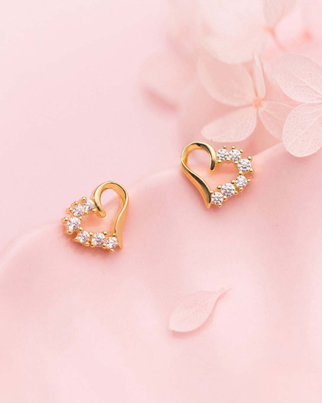 Amor Heart Stud Earrings