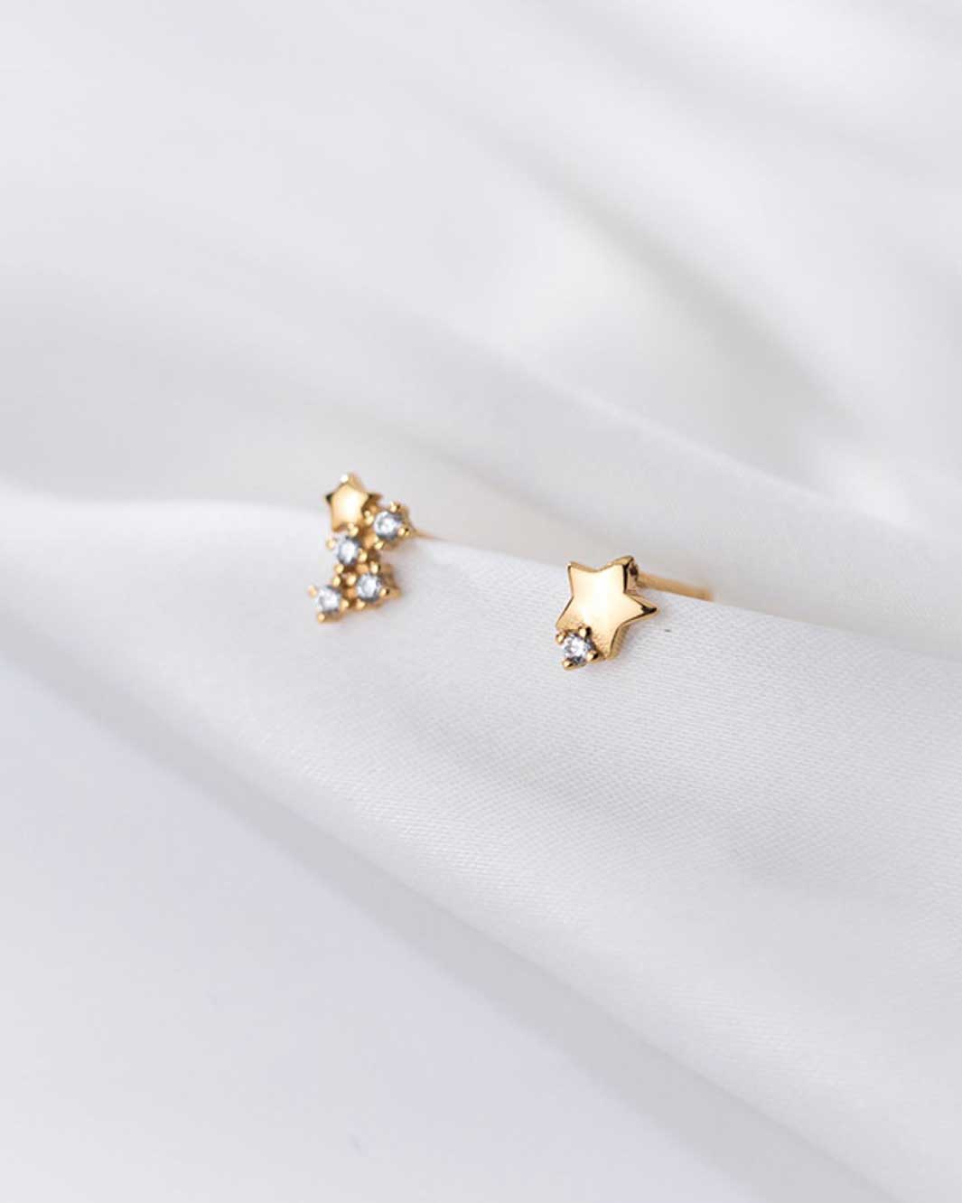 Mismatch Star Stud Earrings