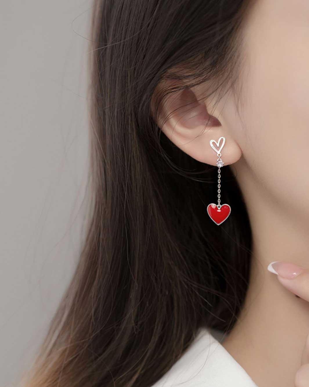 Red Heart Mismatch Drop Earrings