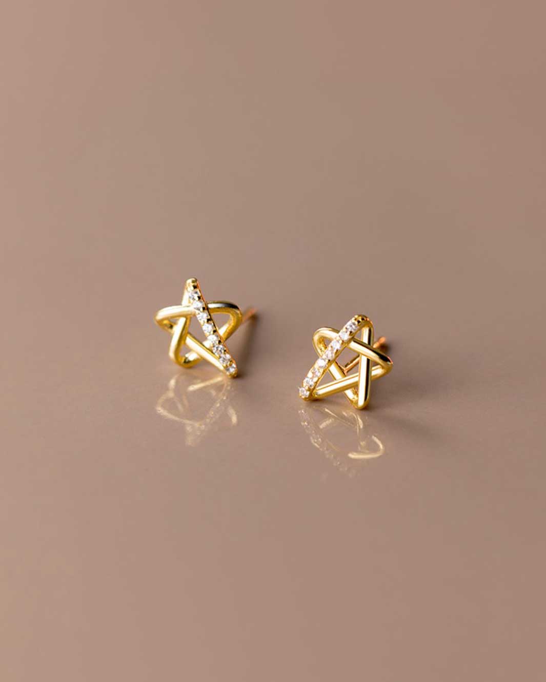Five-pointed Hollow Star Stud Earrings